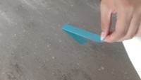 倉敷天城高校の研究テーマ「テープを剥がしたときの丸まりを防ぐ方法」