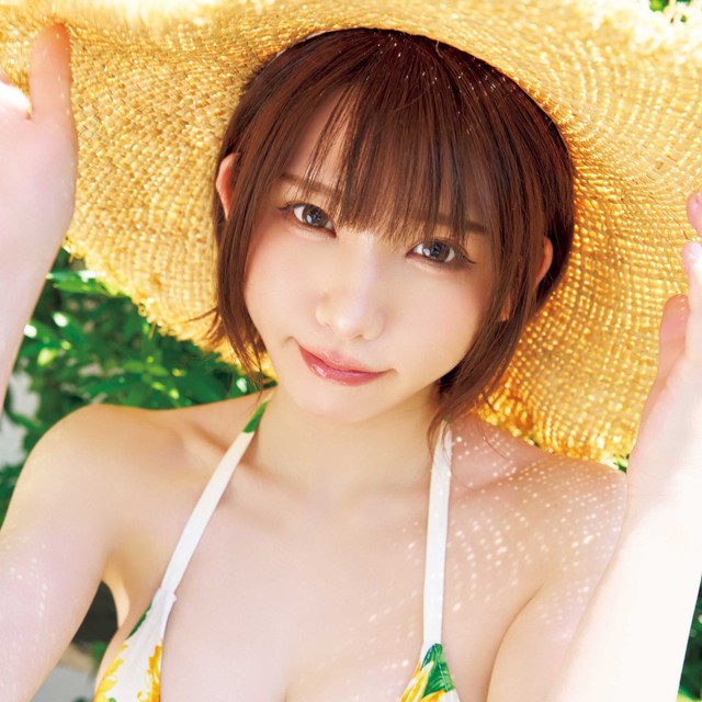 「ヤングアニマルWeb」（白泉社）に登場したえなこ＝撮影・フジシロタカノリ