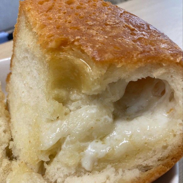 バター丸ごと一本食パン完成／アイリスオーヤマ株式会社　公式Xより