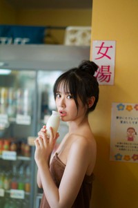 STU48・中村舞 2nd写真集(宝島社)より
