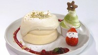 超ふわふわ食感！クリスマス限定のピスタチオクリームたっぷりパンケーキ　岡山【ほっとマルシェ】