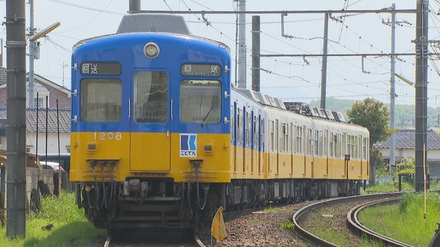 ことでんが運行を始めたウクライナカラーの電車