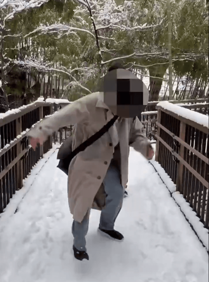 ツルッ！一歩滑り出したら止まらない