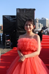 「第3回 横浜国際映画祭」で人生初のレッドカーペットを歩いた蓬莱舞（提供）