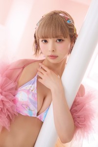 「FLASH」（26年2月10日発売号）に登場した最上もがⓒ光文社／週刊FLASH（写真・217...NINA）