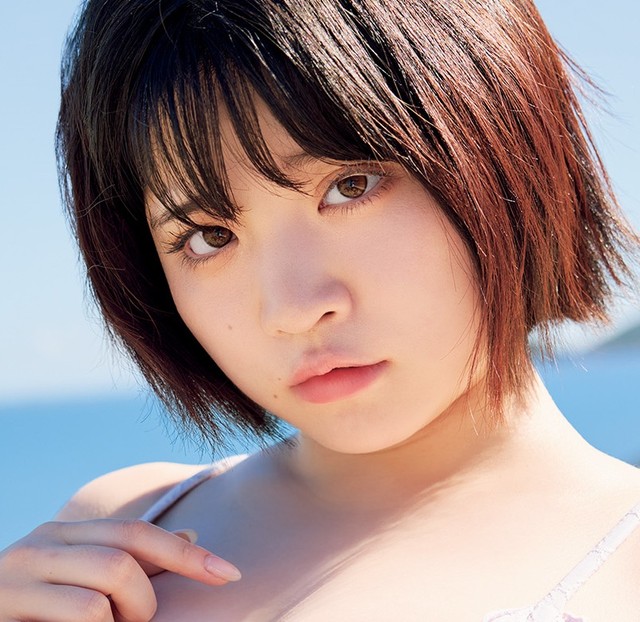 根本凪（撮影／鈴木大喜　ヘアメイク／伊藤遥香　スタイリング／MELON）