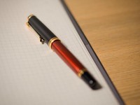 届いた年賀状に記された新姓。改姓を寂しいと思う私は子供だろうか