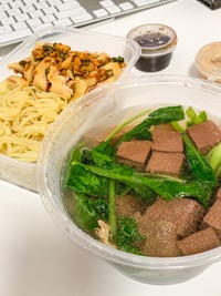 無事パクチー抜きで届いた料理（画像提供：すーがーさん）