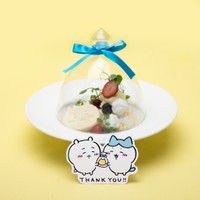 ほめられリボンの思い出スイーツ（1540円）　(C)nagano / chiikawa committee