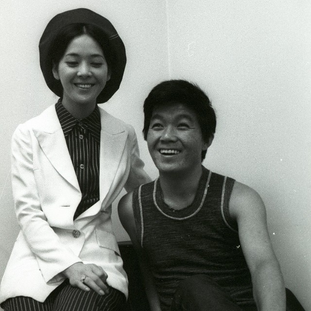 坂本九さん（右）と柏木由紀子＝1972年