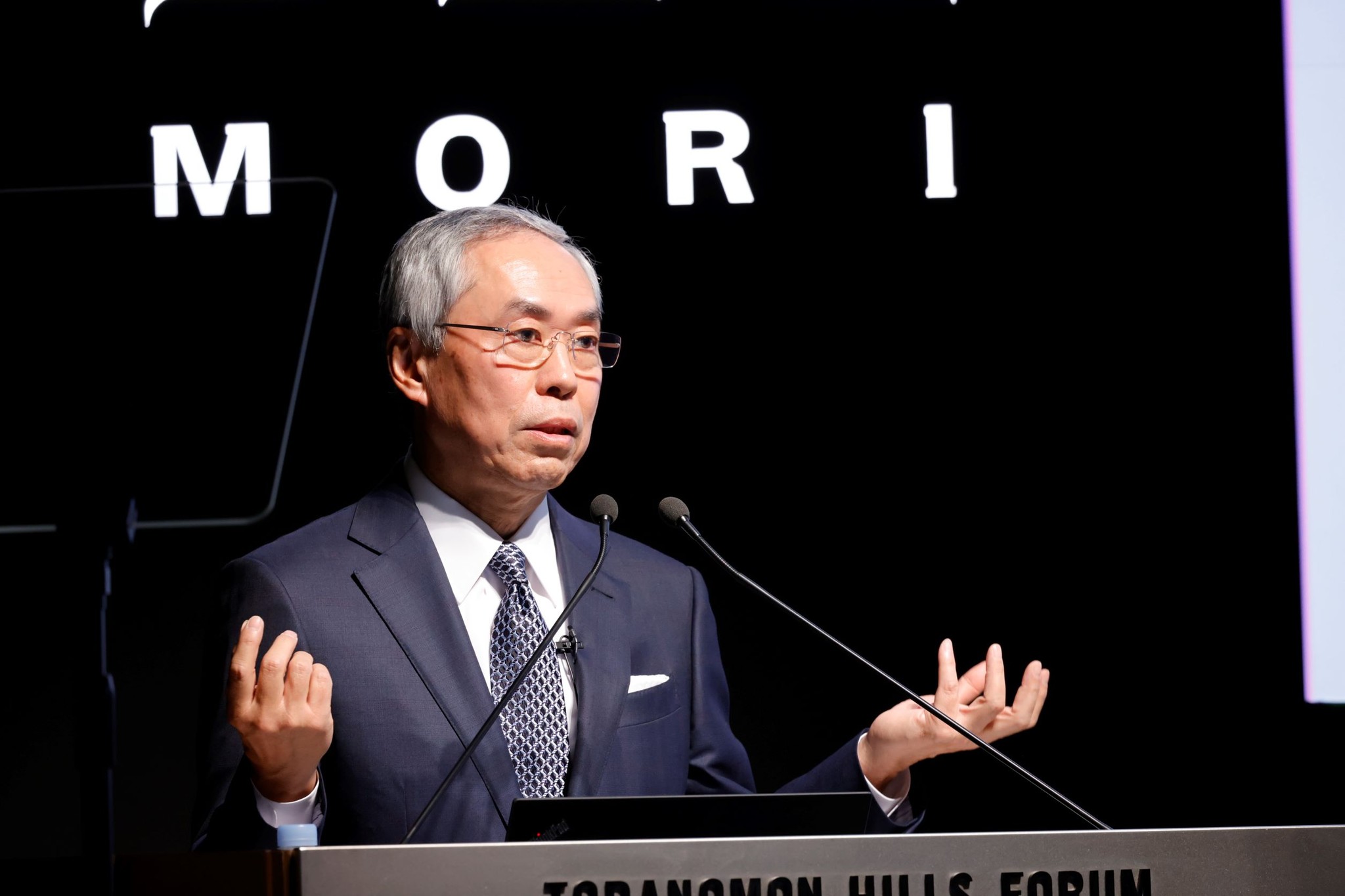sizedown_記者説明会記録写真1_Press Conference Photo 1