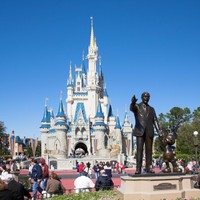 スキューバ姿の男がディズニー・ワールド・リゾートに侵入