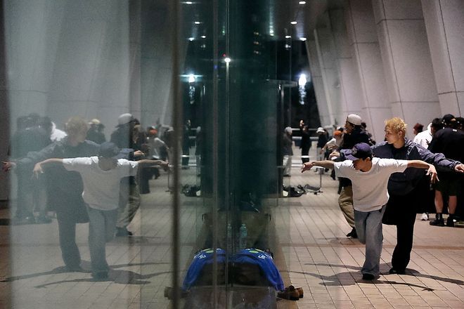 Breakdancers still preserving their ‘holy site’ in Nishi-Shinjuku | The Asahi Shimbun: Breaking News, Japan News and Analysis