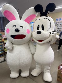 なんだか共通点が多いなぁ。／株式会社サンワードの公式X（@sunward_info）より