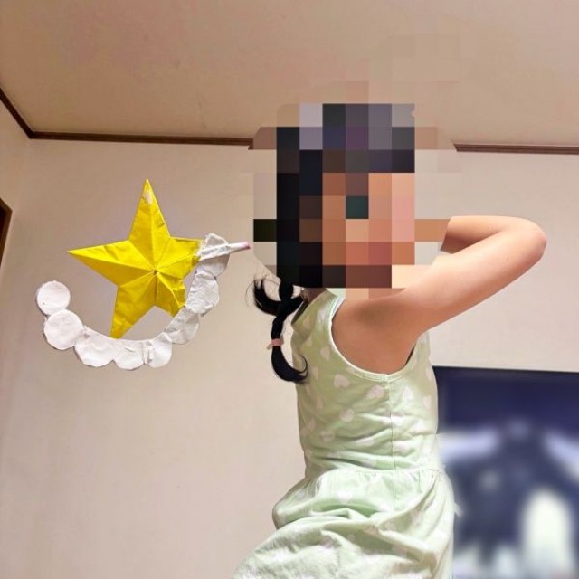 折り紙で「マジカルステッキ」も作った娘さん（画像提供：みつ。ガーデニング家庭菜園さん）