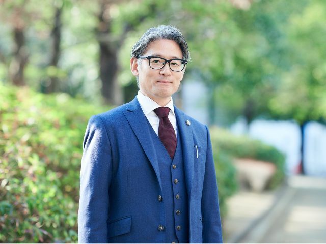190094 ②弁護士鈴木章浩②【鈴木＆パートナーズ法律事務所】会議中の640480