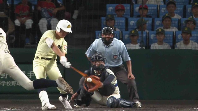9回 3番・松原のタイムリーでリードを4点に広げる