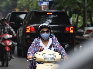 新型コロナに「兵士」として「戦う」　社会主義国ベトナムの対策