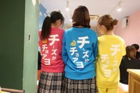 店員さんの“体操服”です。青は「ドラえもんみたい」で敬遠されがちだとか