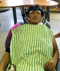 事故によって一生車椅子だと診断される（上野遥介さん提供）