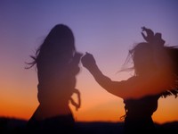 夫婦別姓が認められない今を未来のギャルが笑い飛ばす日を想像する