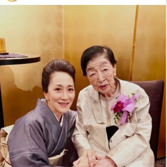 鶴田さやかのインスタグラム@tsuruta_sayakaより　石井ふく子さんの「百寿を祝う会」