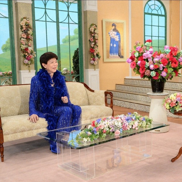 「徹子の部屋」　（右から）黒柳徹子、美川憲一＝テレビ朝日提供