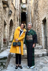 近藤サトさん「フランスの中村江里子さん（同期入社）を訪ねました」（本人の公式Xから）