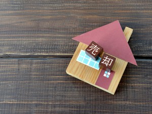 不動産売却の注意点とは？ 相続や離婚・個人売買等の注意点も解説