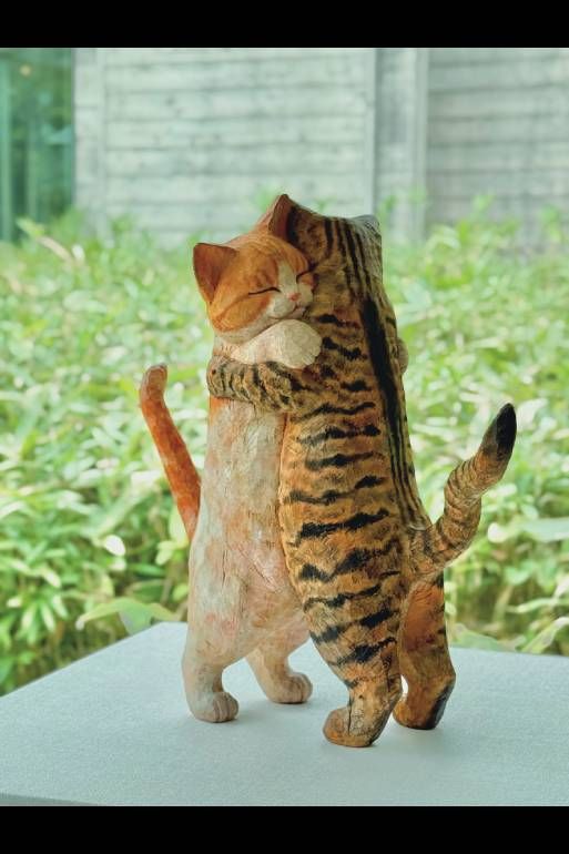 ★サーシャ作「木の枝から落ちそうな猫」★肉筆画真作★ネコ 名画×猫”で話題の木彫り作家・花房さくらさん 「頭よりも心を優先して