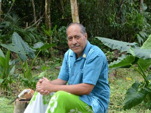 半世紀で人口半減、それでも「今がちょうどいい」　自宅の庭で語ったニウエ首相