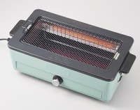 「焼き網」と「平面プレート」が付属（提供）