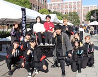 再スタートを切った「人力俥友之会」の部員ら（京都市上京区・同志社大今出川キャンパス）
