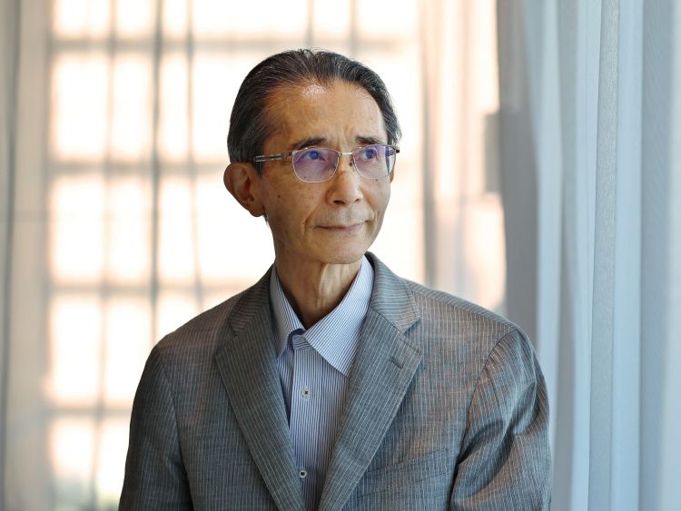 西垣通・東京大名誉教授