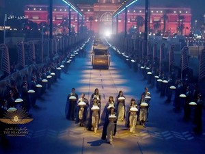 【動画】古代エジプトのミイラ22体、新博物館に移送パレード