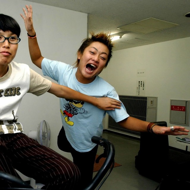りあるキッズの安田（左）、ゆうき＝2003年撮影