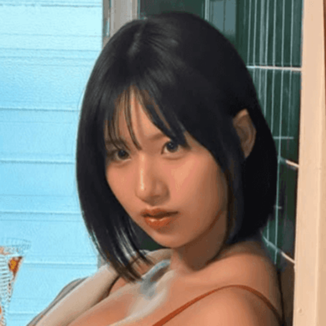 「FLASH」（26年4月28日発売号）に登場した髙峰じゅりのオフショット　本人のインスタグラム（@takamine_juri）より