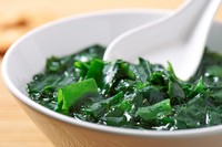 わかめがシャキシャキ＆鮮やかになる「熱湯15秒戻し」とは…※画像はイメージです（MaxCab/stock.adobe.com）