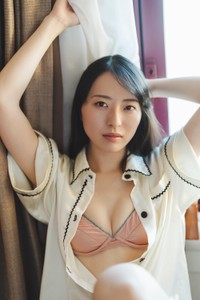 今村美月さん「blt graph.vol.99」（東京ニュース通信社刊） 撮影／HIROKAZU