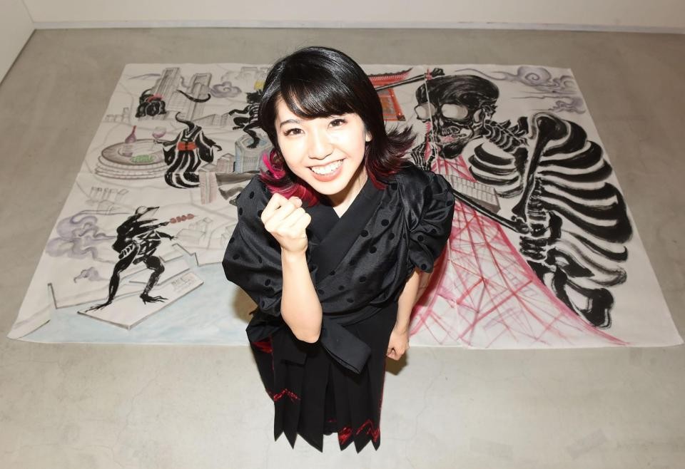 美人書道家・原愛梨 デビューのきっかけは銀行員時代の「始末書」だっ
