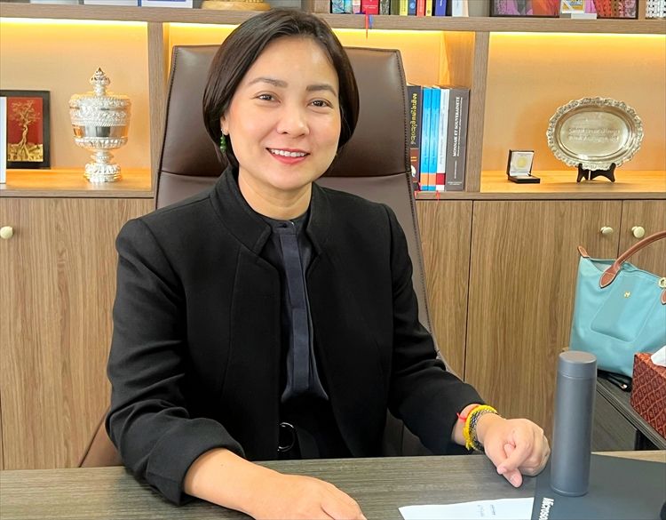 カンボジアの中央銀行、カンボジア国立銀行総裁のチア・セレイ氏=2025年7月17日、プノンペン、吉岡桂子撮影