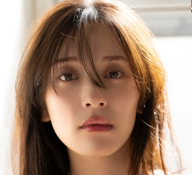 グラビア雑誌『sabra』第6号に登場した都丸沙也華