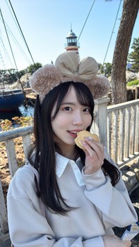 現在24歳の綾瀬さん（綾瀬ちいさん提供）