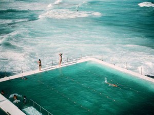 他人に心を開かない「サバサバ女子」として生きる葛藤