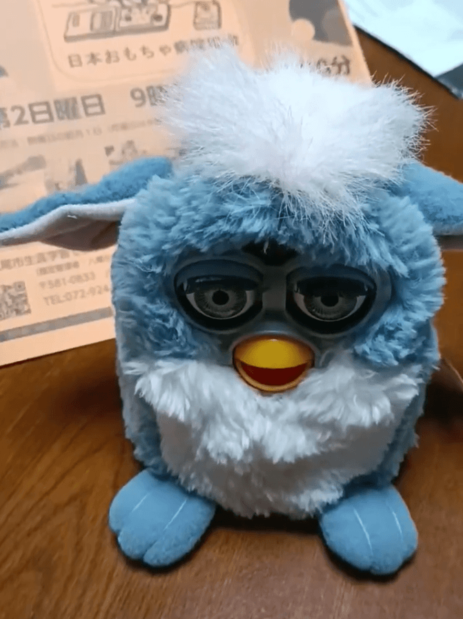 投稿主が修理してもらったファービー