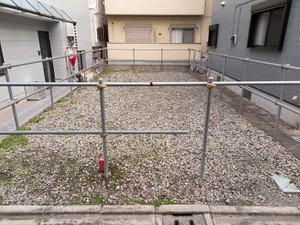 隣の土地を買いたい！ 隣地の適正価格やローンの可能性を解説