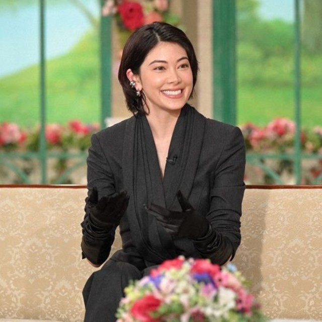 森星さんの祖母は世界的ファッションデザイナーだった故・森英恵さん