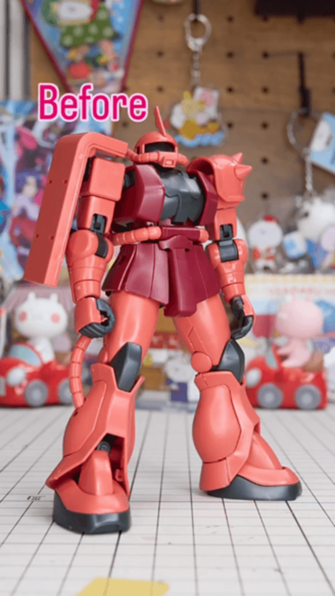 素組みのシャア専用ザクII／けむしファクトリーさん（@plasticfactory_k）提供