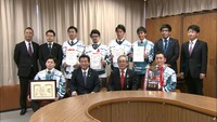 アイスホッケー　香川アイスフェローズが初の日本一を報告