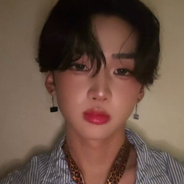 リップやチークなどトレンドアイテムを使ってメイク／スカイピョンさん（@sky_pyon）提供